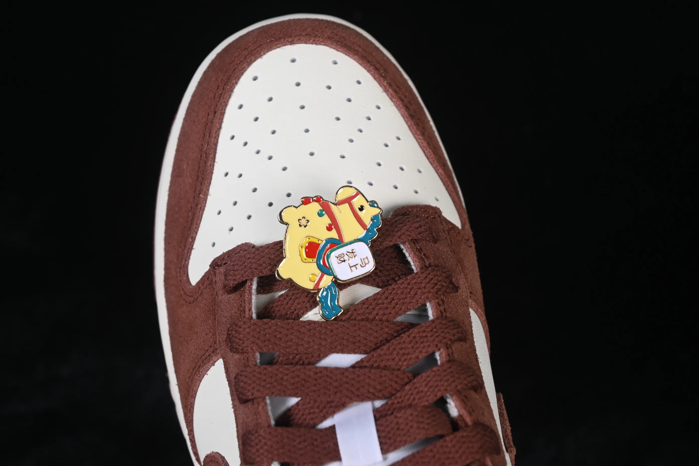 All Categories Nk SB Dunk Series Nk SB Dunk Low Low-top sneakers Nike SB Dunk Low Year of the Horse Dark brown white Low-top casual sneakers IB4417-104